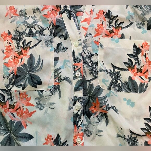 Talbots Petite Floral Nantucket Print Adjustable Sleeve Button Down Blouse - Picture 7 of 9